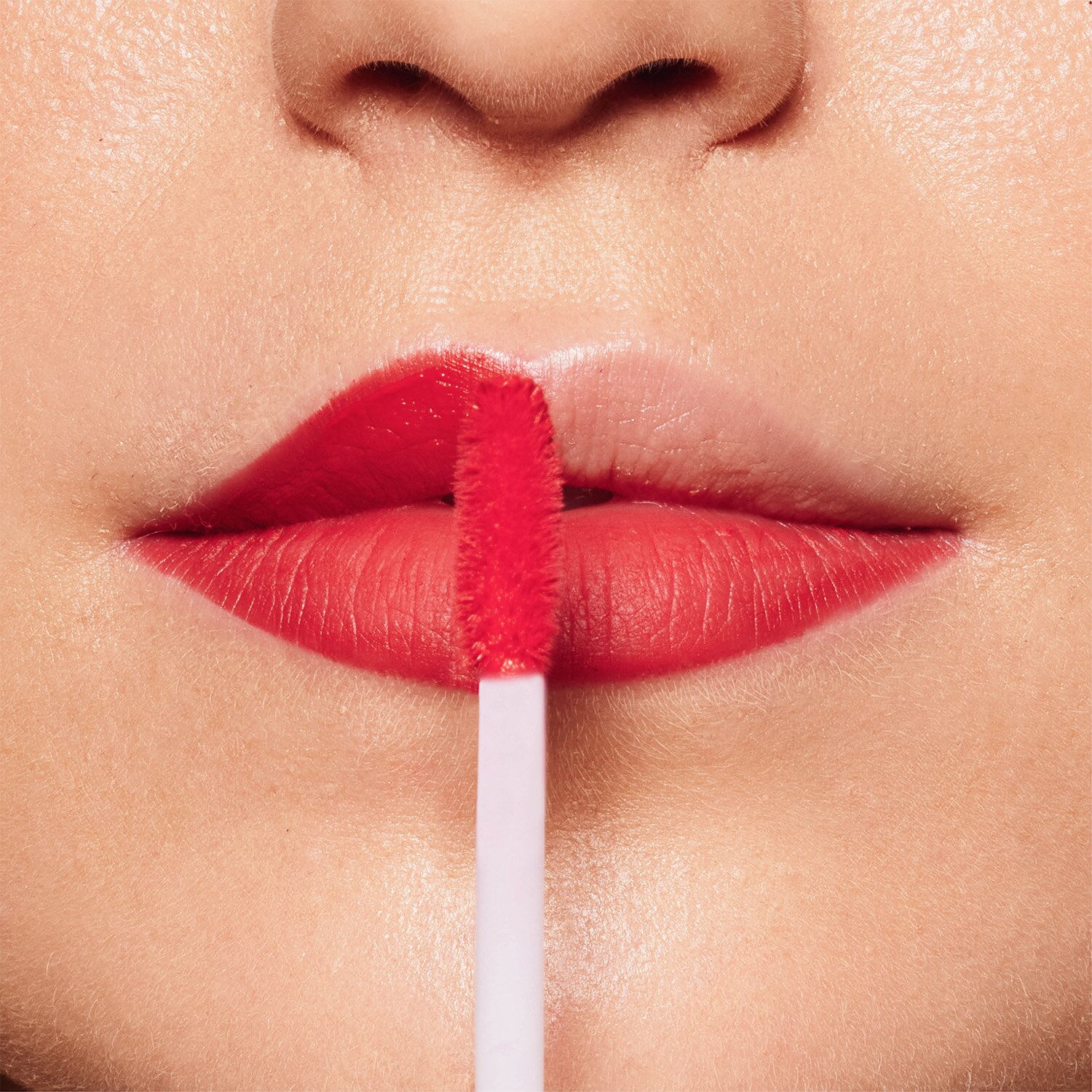 CLOUD KISS MATTE LIP MOUSSE BY ICONIC LONDON ( MOUSSE LABIAL)